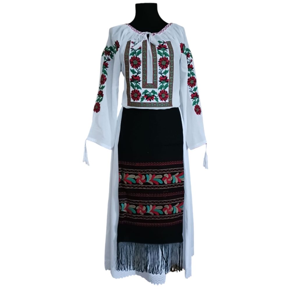 Costum traditional 3 piese[ie, poale, fote] ST 08