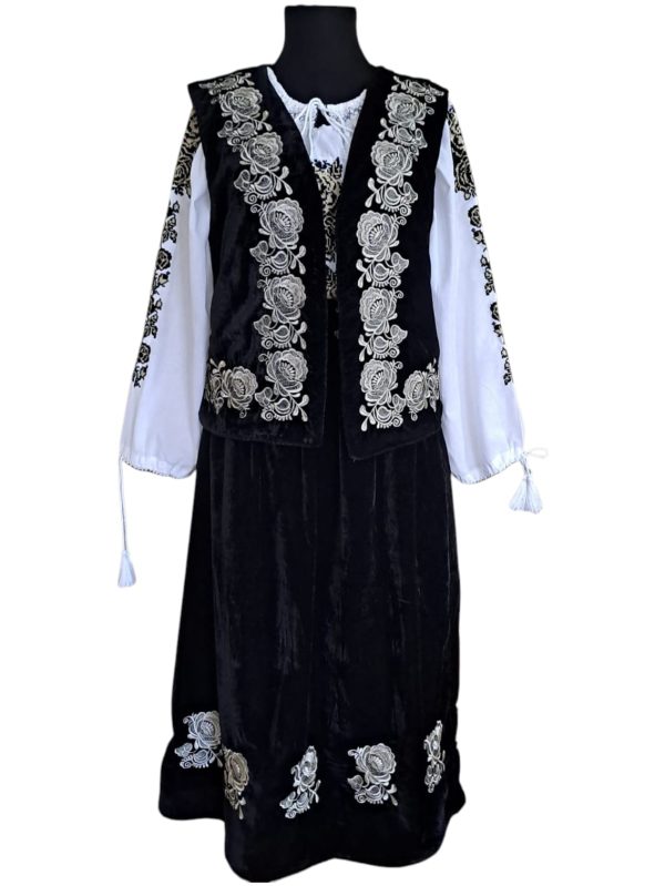 Costum traditional 3 piese(ie,fusta,vesta) ST15 - XXL