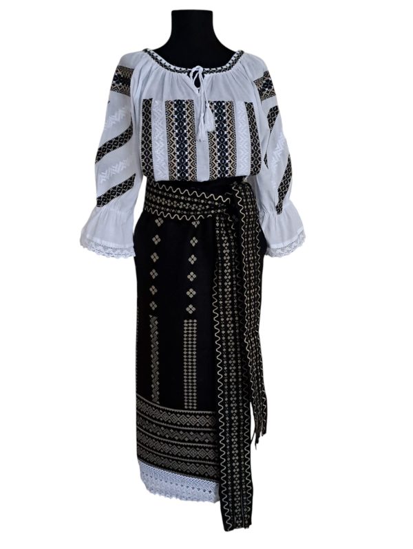Costum traditional 3 piese(ie,catrinta,brau) ST20 - XL