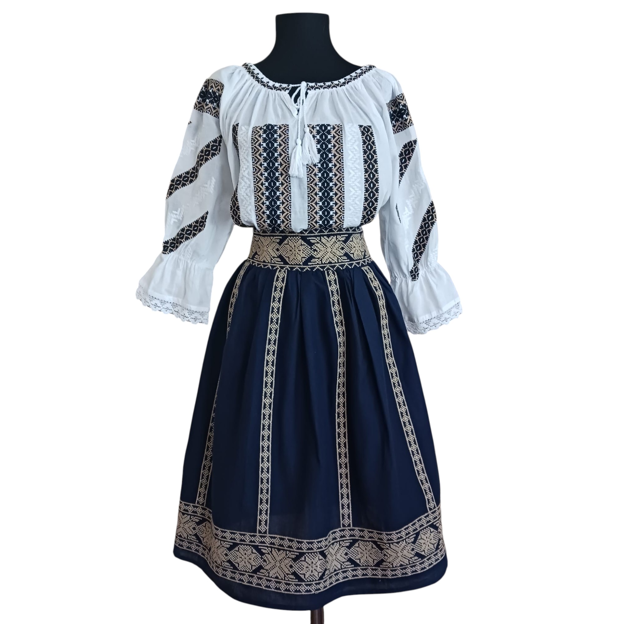 Set ie cu fusta IF04