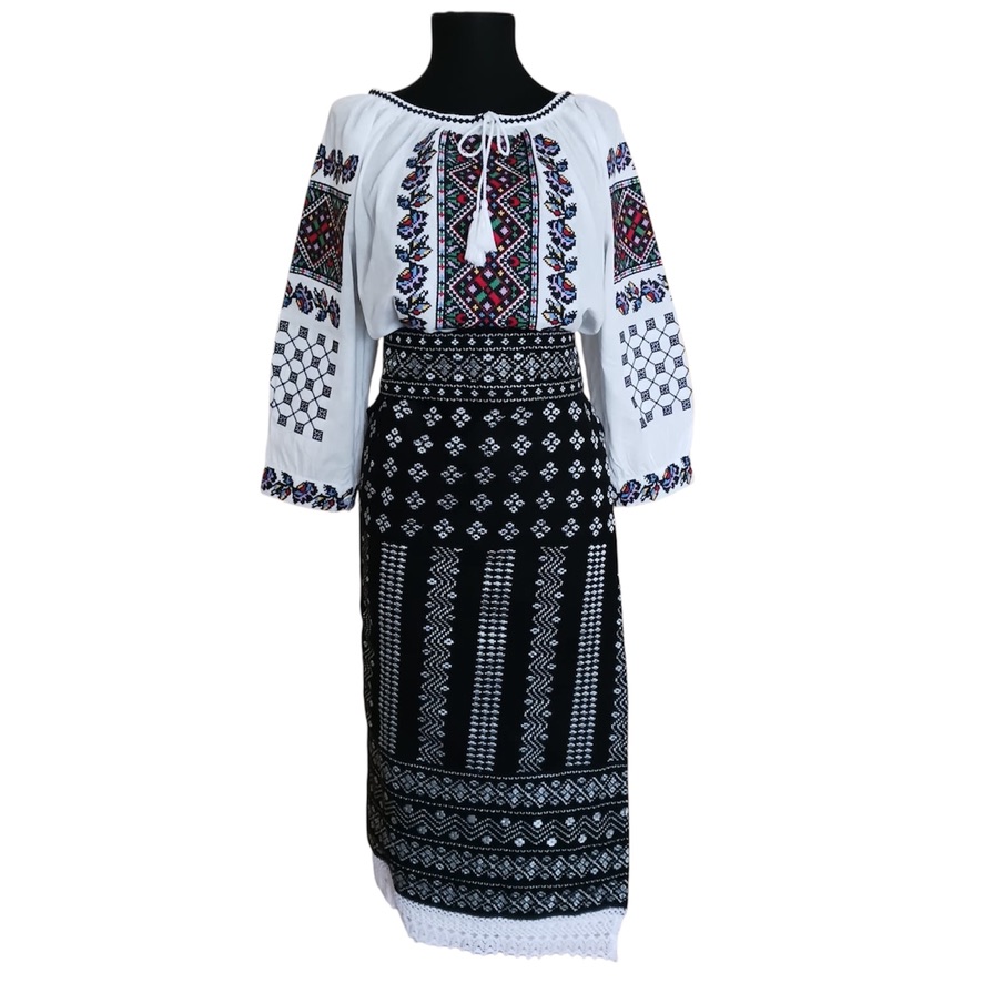 Costum traditional 3 piese(ie, catrinta, brau) ST27