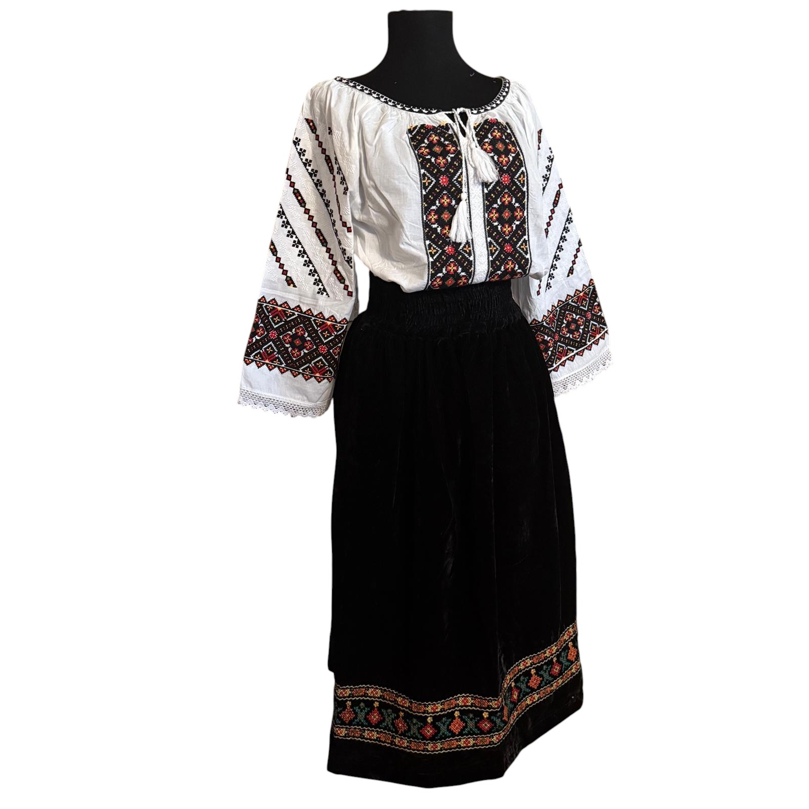 Set ie cu fusta IF60 - imagine 2