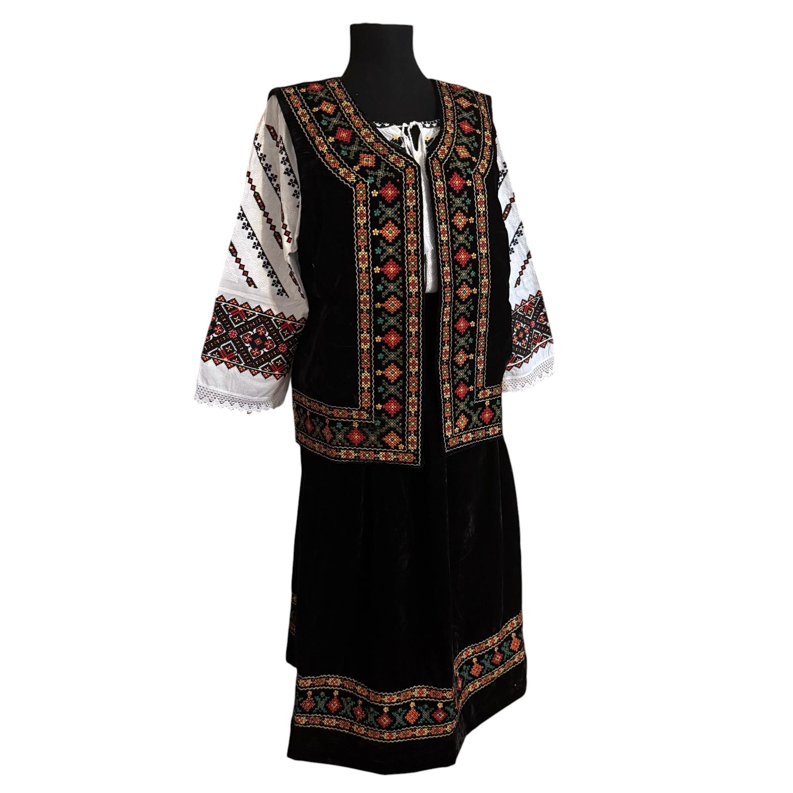 Costum traditional ST39 - imagine 3