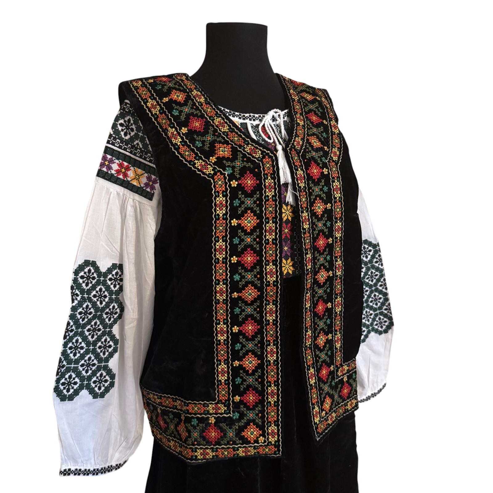 Costum traditional ST40 - imagine 5