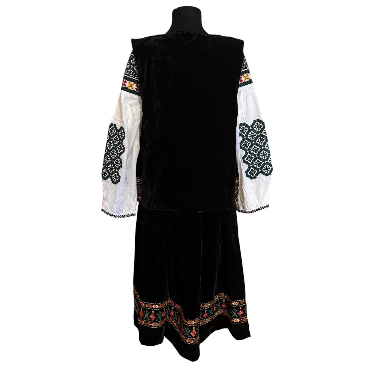 Costum traditional ST40 - imagine 3